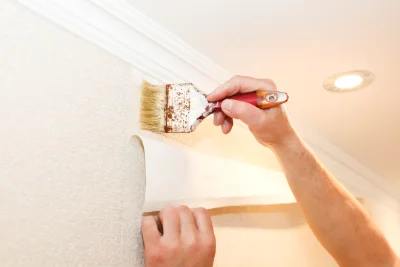 Pose de papier peint à Ferrières-en-Bray — revêtements muraux et toiles de verre
